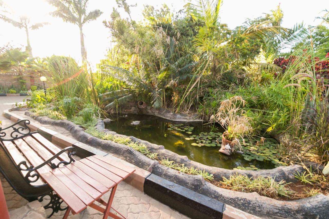Fahari Gardens Hotel ナイロビ エクステリア 写真