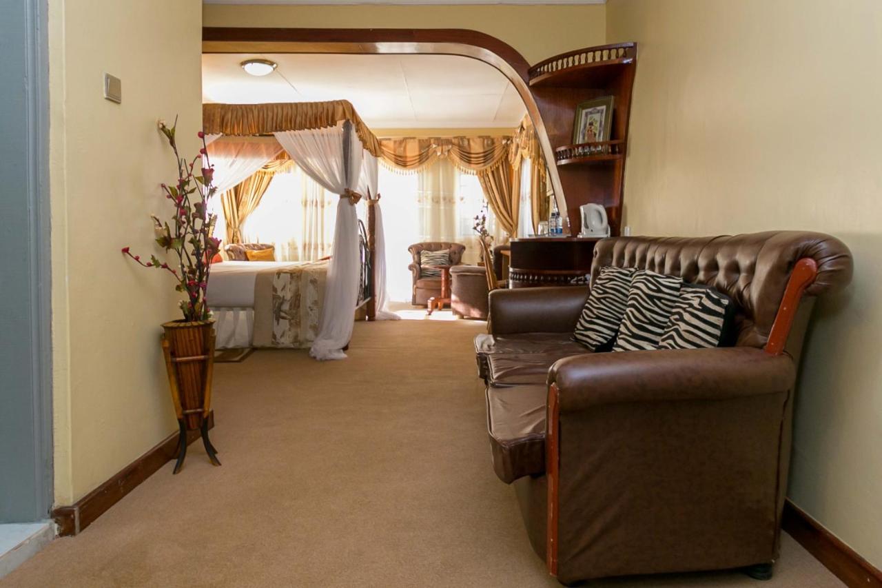 Fahari Gardens Hotel ナイロビ エクステリア 写真