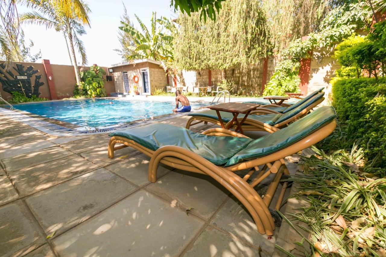 Fahari Gardens Hotel ナイロビ エクステリア 写真