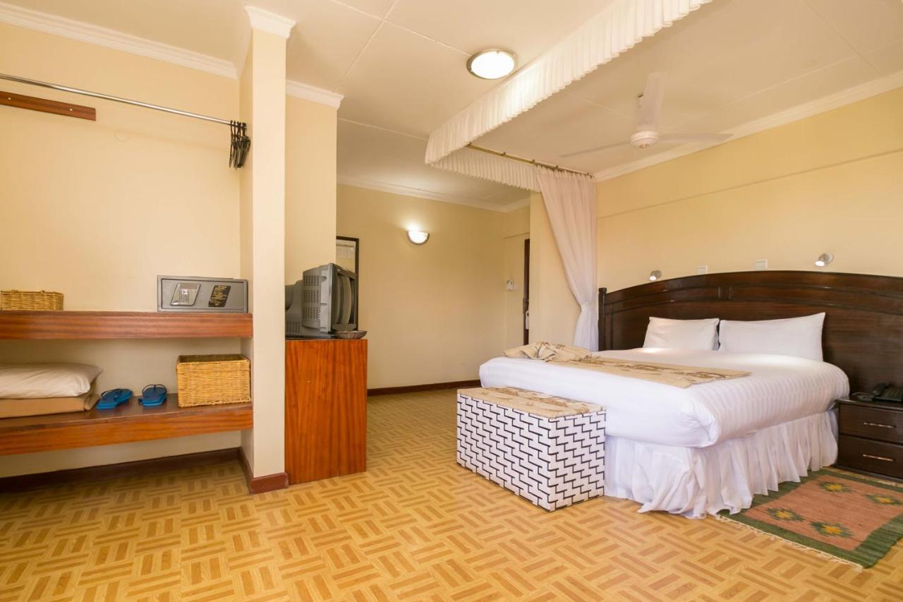 Fahari Gardens Hotel ナイロビ エクステリア 写真