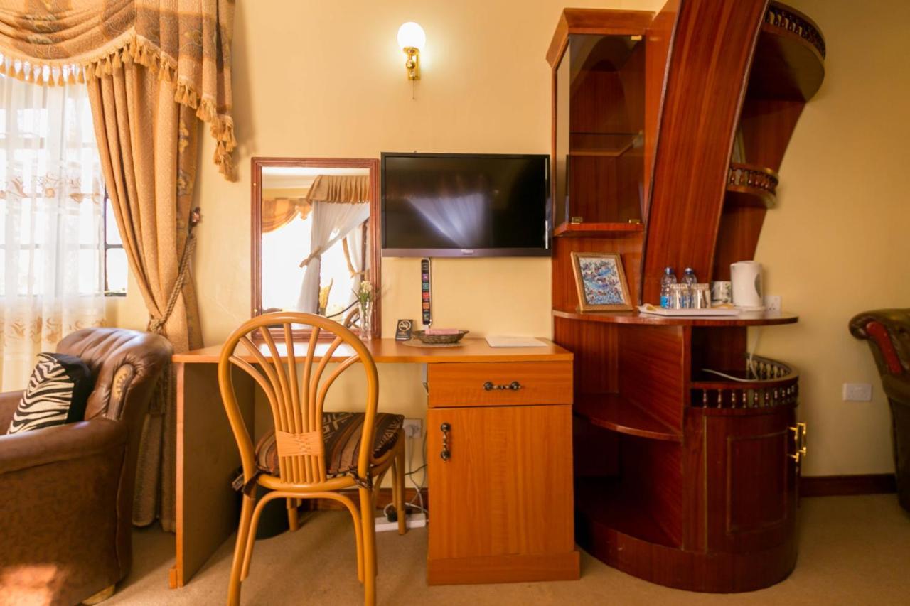 Fahari Gardens Hotel ナイロビ エクステリア 写真