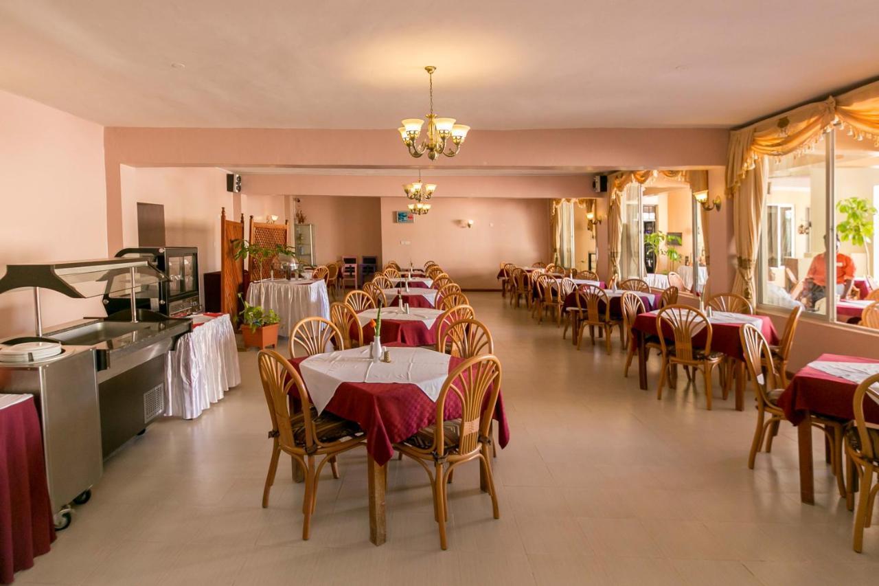 Fahari Gardens Hotel ナイロビ エクステリア 写真