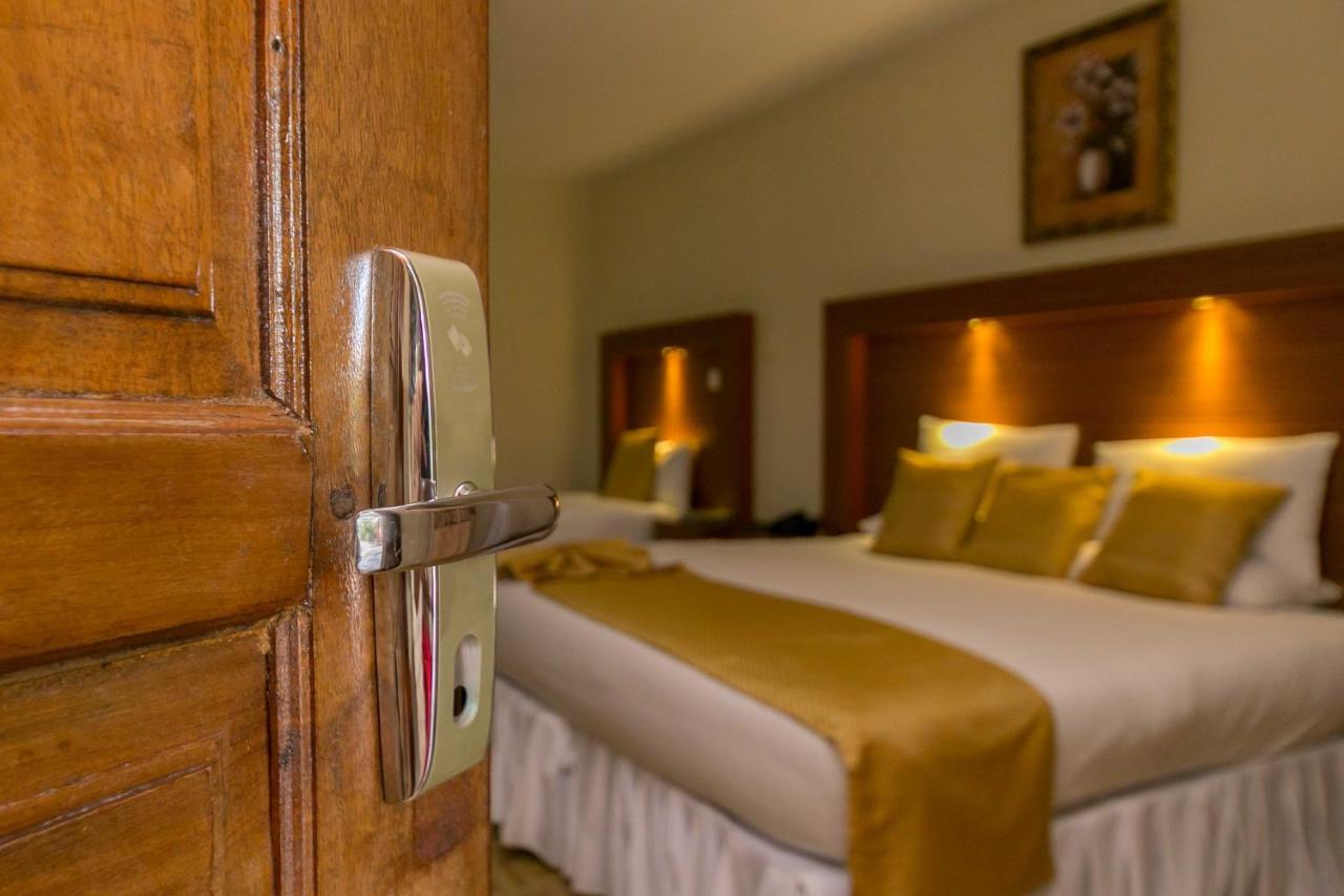 Fahari Gardens Hotel ナイロビ エクステリア 写真