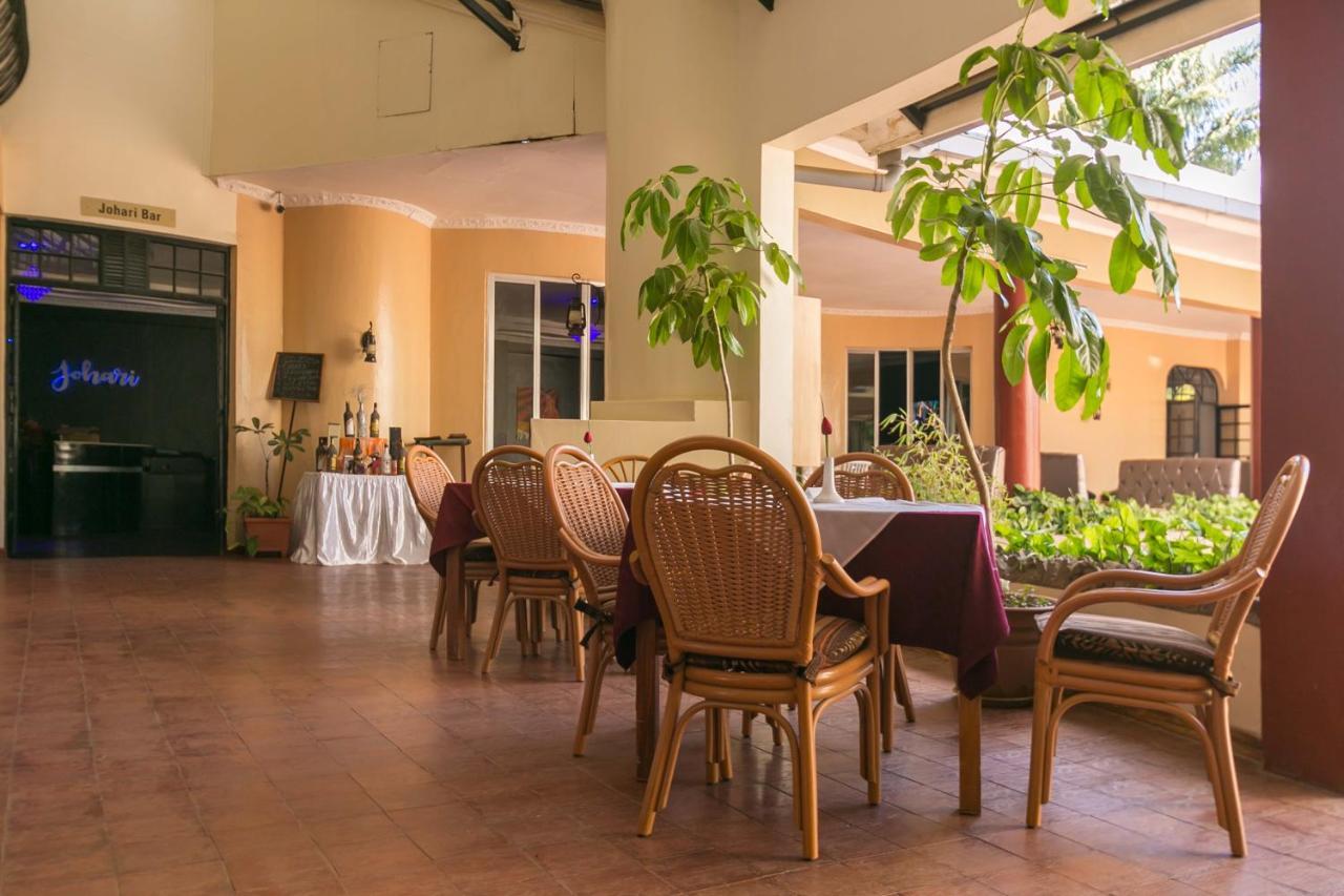 Fahari Gardens Hotel ナイロビ エクステリア 写真
