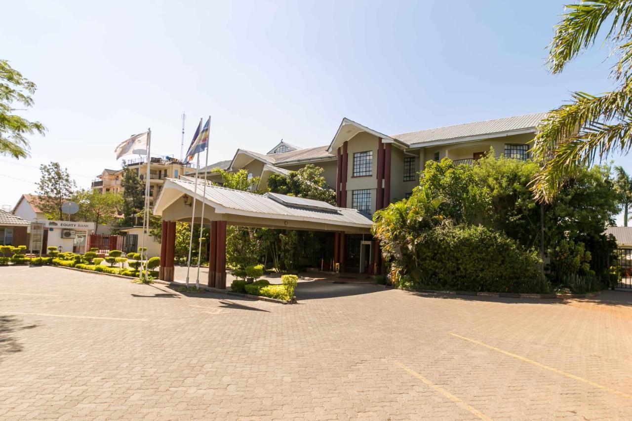 Fahari Gardens Hotel ナイロビ エクステリア 写真